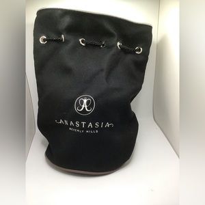 Anastasia Beverly Hills Cinch Bag